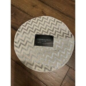 Cynthia Rowley Placemat Set of 4 Silver Chevron White 15"‎ Round